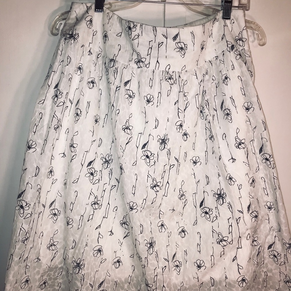 Trailer skirt size 6